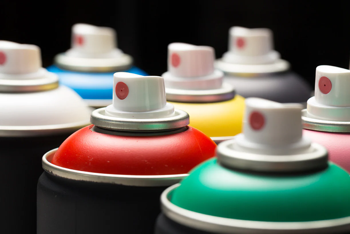 How to Choose Spray Paint for Different Surfaces